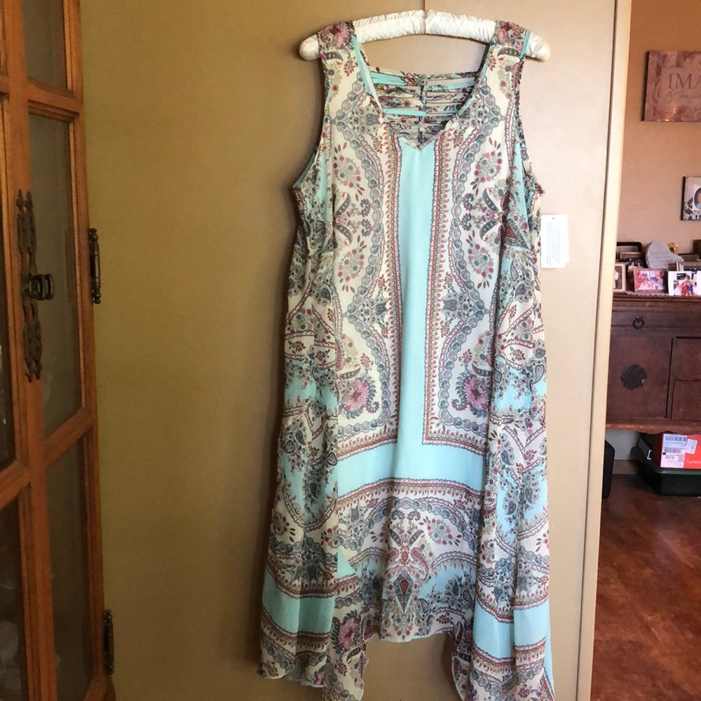 Flowy dress multi colored never worn